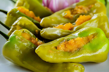 Stuffed green chillies 
