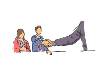 Single line drawing of business woman and businessman handshaking their business partner. Great teamwork. Business deal concept with continuous line draw style vector graphic illustration