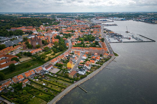 Kalundborg in D&auml;nemark - Hafen und Stadt 