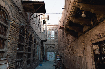 photo of vintage old houses in basra city
