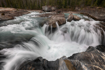 Fototapeta na wymiar The Natural Bridge, Yoho National Park, British Columbia, Canada