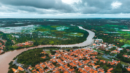 Fototapeta premium Paisagem Rio Parnaíba Fluvial Piauí Porto Barcas Museu Mar Ruínas Antigo Natureza Água Cidade Piauiense Campo Árvore Drone Aérea Verde Azul Aquicultura Agricultura Viagem Turismo Brasil