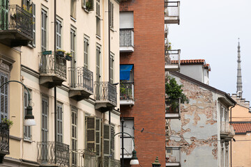 Fototapeta na wymiar old buildings in turin italy
