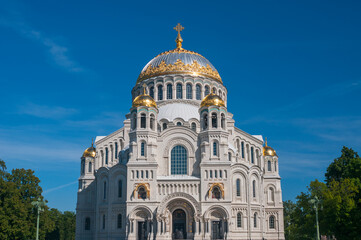 Fototapeta na wymiar Naval Cathedral of St. Nicholas in Kronstadt, St. Petersburg, Russia