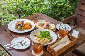 grilled chicken with vegetables