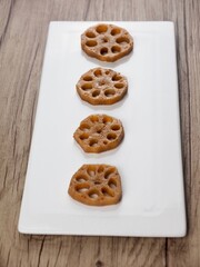 한국음식 연근 간장조림