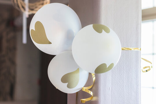 Mariage et ballon de baudruche en c&oelig;ur