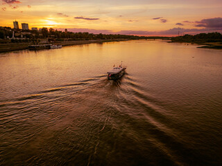 City shore warsaw river © GDES Damian Gola