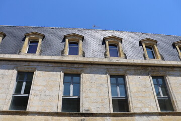 Batiment typique, vue de l'extérieur, ville Bergerac, département de la Dordogne, France