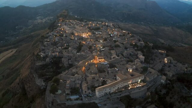 Village of Gerace by night 