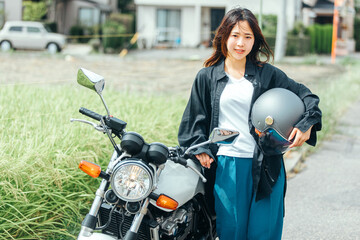400ccバイクとかっこいい女性　woman bike © 望菜 竹内