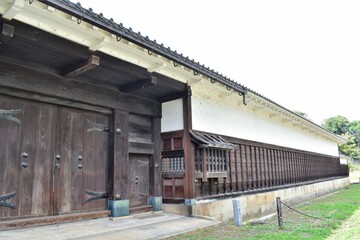 彦根城、滋賀県、城、城下町、お堀、外壁、石垣、橋、橋梁、欄干、青空、夏空