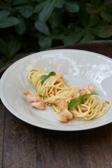 Spaghetti with grilled shrimps