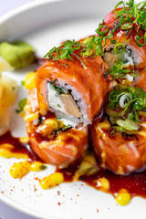 Philadelphia roll with salmon and tofu