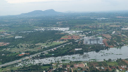 Obraz premium Flying Above Birds’ Eye View Through Clouds At Bangalore Karnataka India