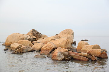 Fototapeta na wymiar rock in the sea