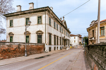 Rear of palazzo Vecchia-Romanelli in Vicenza seen from the top level street.