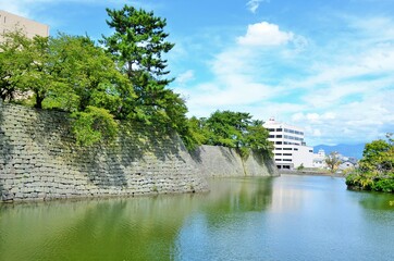 Fototapeta premium 福井城跡 本丸の石垣とお堀