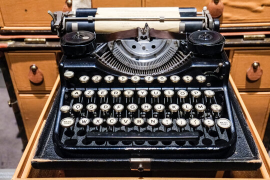Antique typewriter&nbsp;