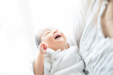 新生児（0歳0ヶ月）とお母さん 
