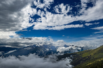 Obraz premium Schmittenhohe, Austria, August 2022, View of the summit of the Schmittenhohe mountain