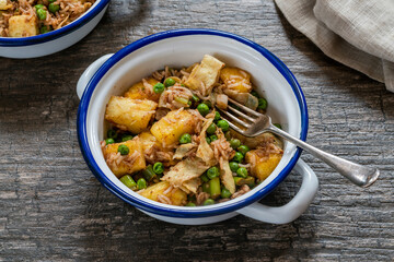 Spicy pineapple fried rice with green peas