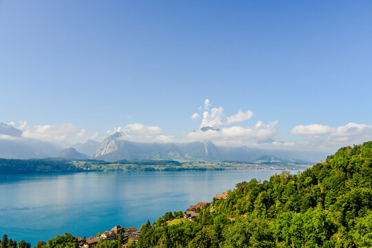 Thunersee, Gunten, Sigriswil, Aussichtspunkt, Gwatt, Stockhorn, Seeufer, Schifffahrt, Morgennebel, Wolken, Alpen, Schweizer Berge, Wassersport, Wanderweg, Berner Oberland, Sommer, Schweiz