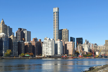 Fototapeta na wymiar East River and Upper East Side in Manhattan in New York City