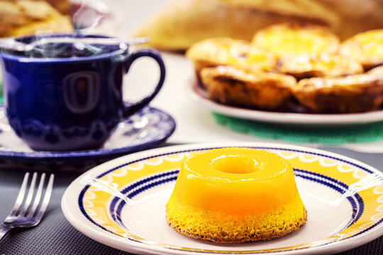 dessert made with eggs, called in Brazil as quindim and in Portugal as Brisa de Lis, a tasty yellow sweet