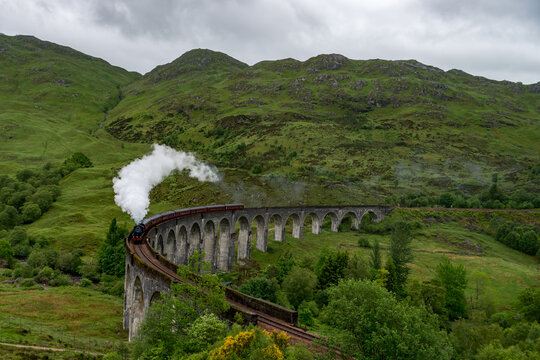 Jacobite Steam Train On Glennfinnan Viaduct © thomas kurmeier/EyeEm