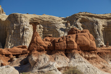 Fototapeta na wymiar Toadstool rock formations in Arizona 