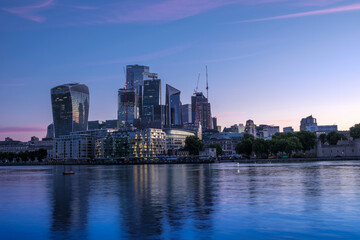 Fototapeta na wymiar City of London and Thames at sunrise
