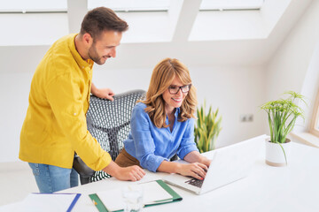 Obraz premium Group of business people working together at the office