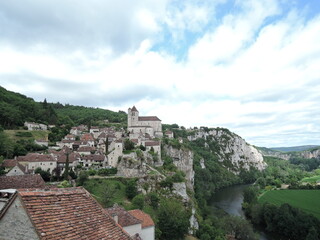 Fototapeta na wymiar The beautiful village Saint-Cirq-Lapopie in France