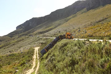 Deurstickers A lorry left the road and overturned on Du Toits Kloof Pass near Paarl, Western Cape, South Africa. © Jacques Hugo