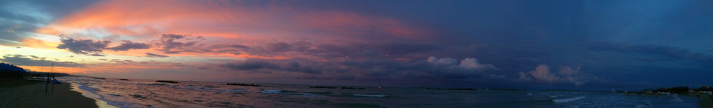 Tramonto in spiaggia