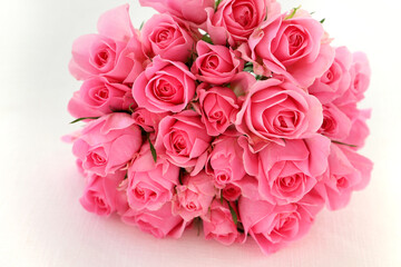 ピンクのスプレーばら　花束　ブーケ