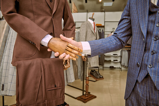 handshake with mannequin