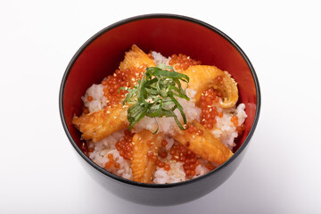 鮭ハラス丼　(イクラ・大根おろし・青しそ・すりごま)