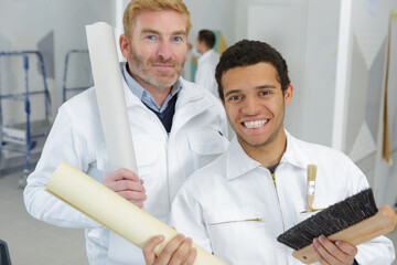 Obraz premium two painters looking at the camera