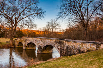 Fototapeta na wymiar Winter Sunset at Burnside Bridge, Antietam National Battlefield, Maryland USA, Sharpsburg, Maryland