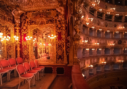 Loge Royale de l'op&eacute;ra de Venise, le Th&eacute;&acirc;tre La Fenice. Italie.	