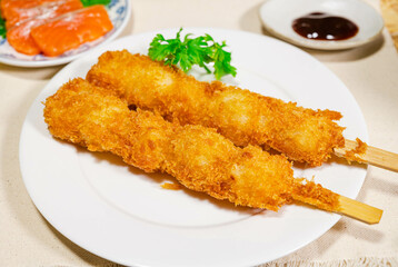 うずらと鶏肉の串揚げ