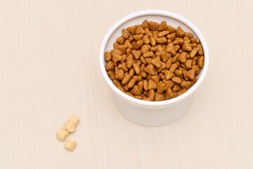 キャットフードとおやつ