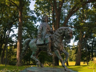 statue of horse in the park