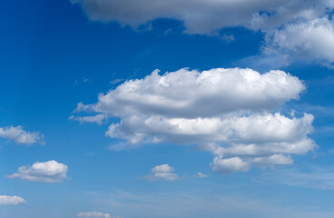Obraz na płótnie Canvas Blue sky with beautiful clouds