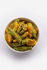 Aloo Potol or Dalna Recipe is a traditional sabzi from bengal made with potato & pointed gourd