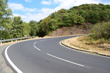 LAndstraße vom Moseltal in den Hunsrück