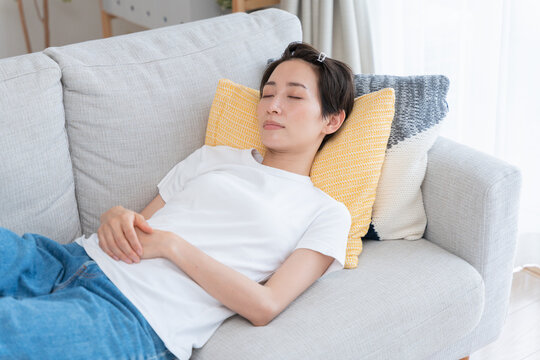 「ぐうたら」の写真素材 | 513件の無料イラスト画像 | Adobe Stock