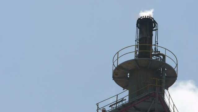 Gas burning at gas pressure release tower